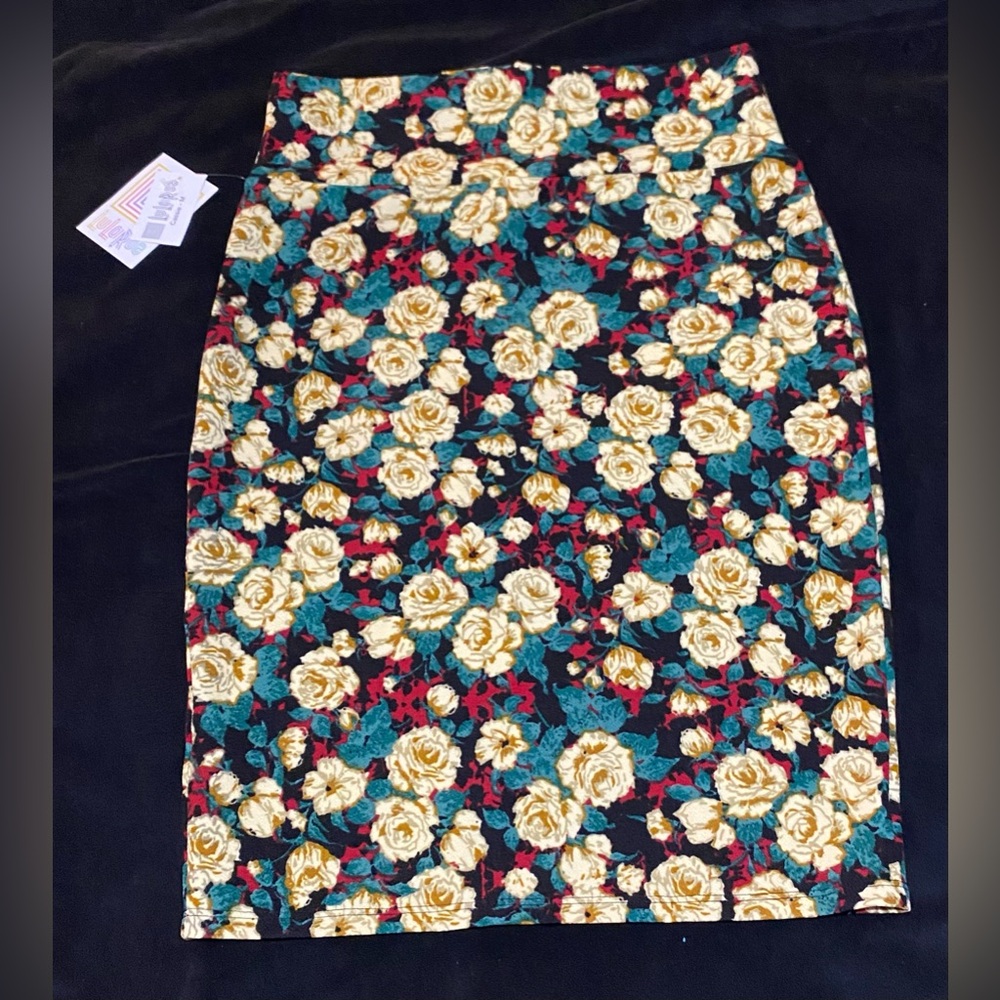 CLOSET CLEAR OUT ON ALL LULAROE MAKE A OFFER BUNDLE NWT MEDIUM HIGHWAIST STRETCH - Picture 11 of 11